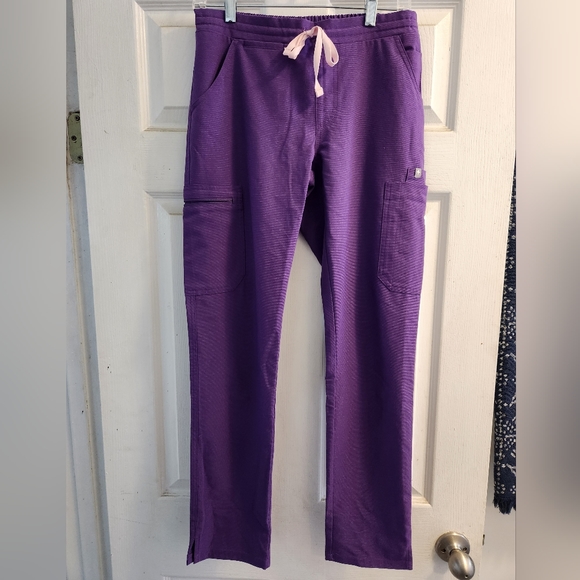 Women's Figs Ultra Violet XS scrub set - Picture 5 of 7